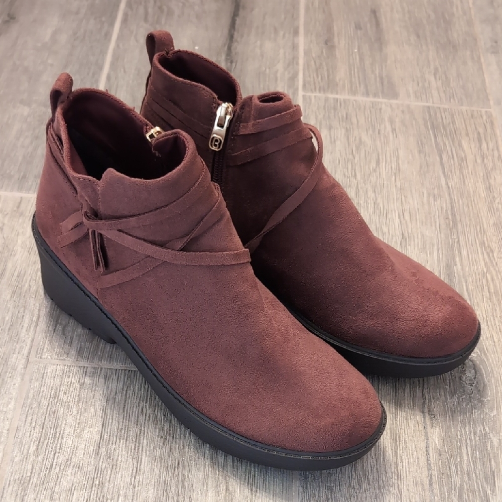 Bzees Noelle Ankle Booties